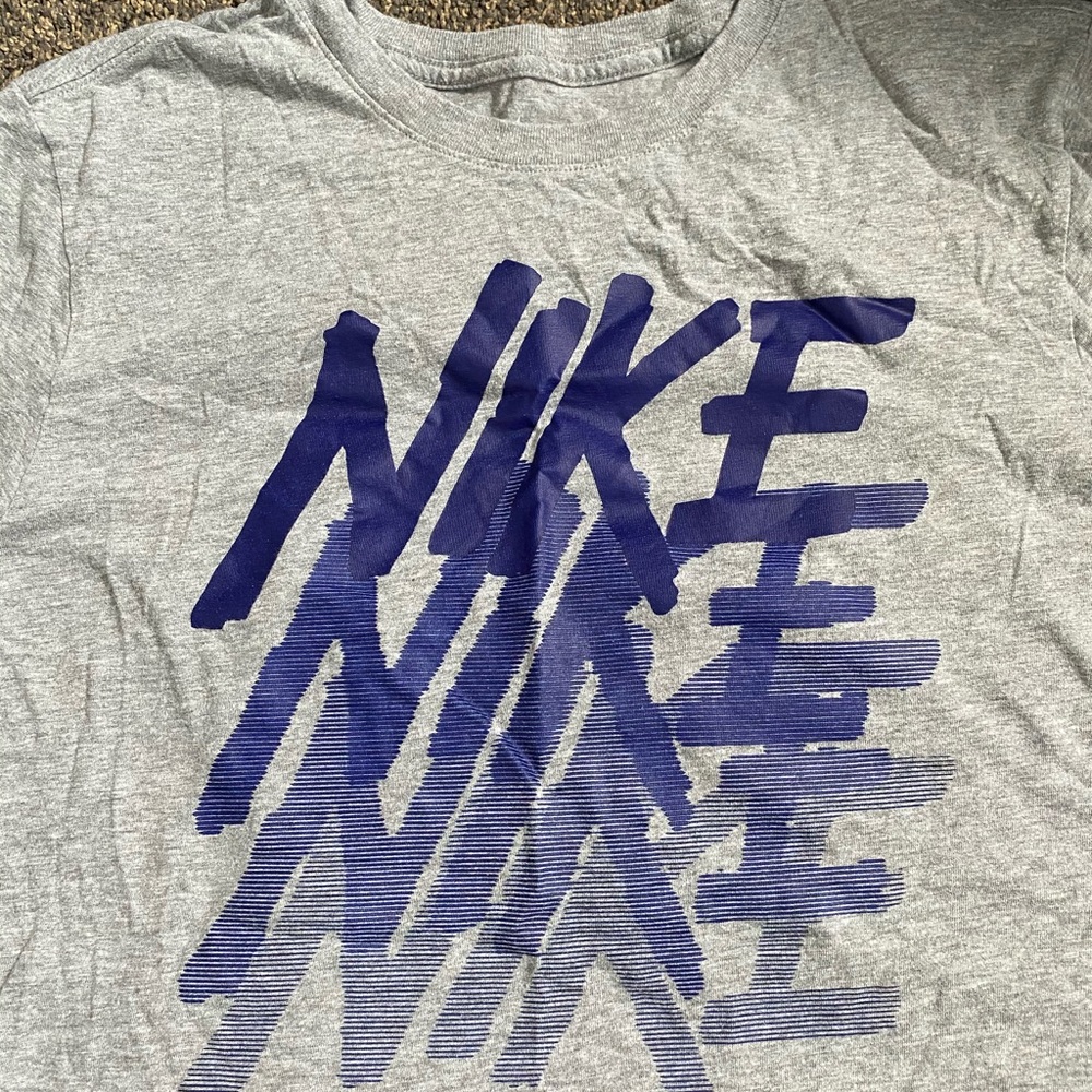 boys Nike T shirt